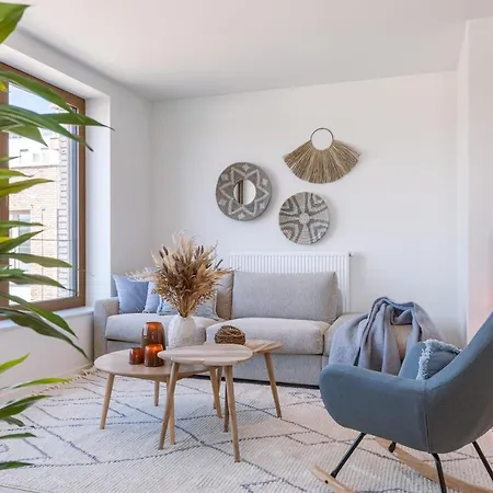 公寓 Huswell - Stylish With Terrace Near The