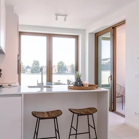 Huswell - Stylish With Terrace Near The Apartament Ostenda