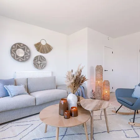 Huswell - Stylish With Terrace Near The Apartman *
