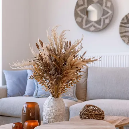 Vitalizée - Sunny&stylish With Terrace&nearby The In Appartement *